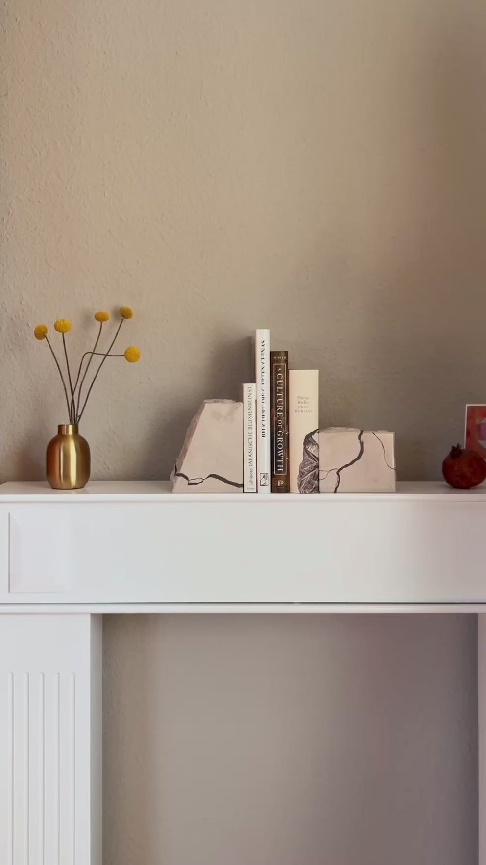 Buchstütze Rok verschiedene Kombinationsmöglichkeiten