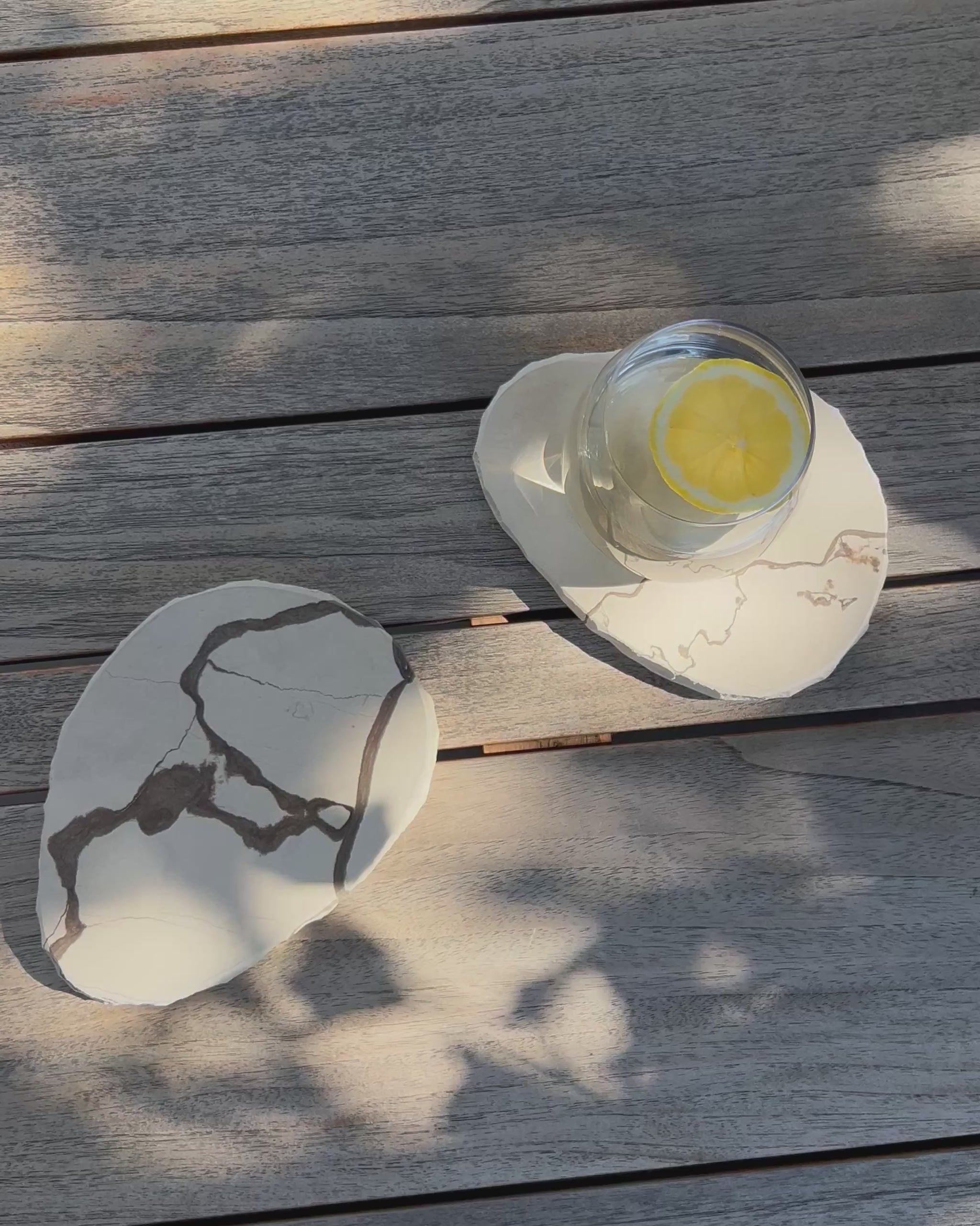 Video Untersetzer Iva mit Schattenspiel