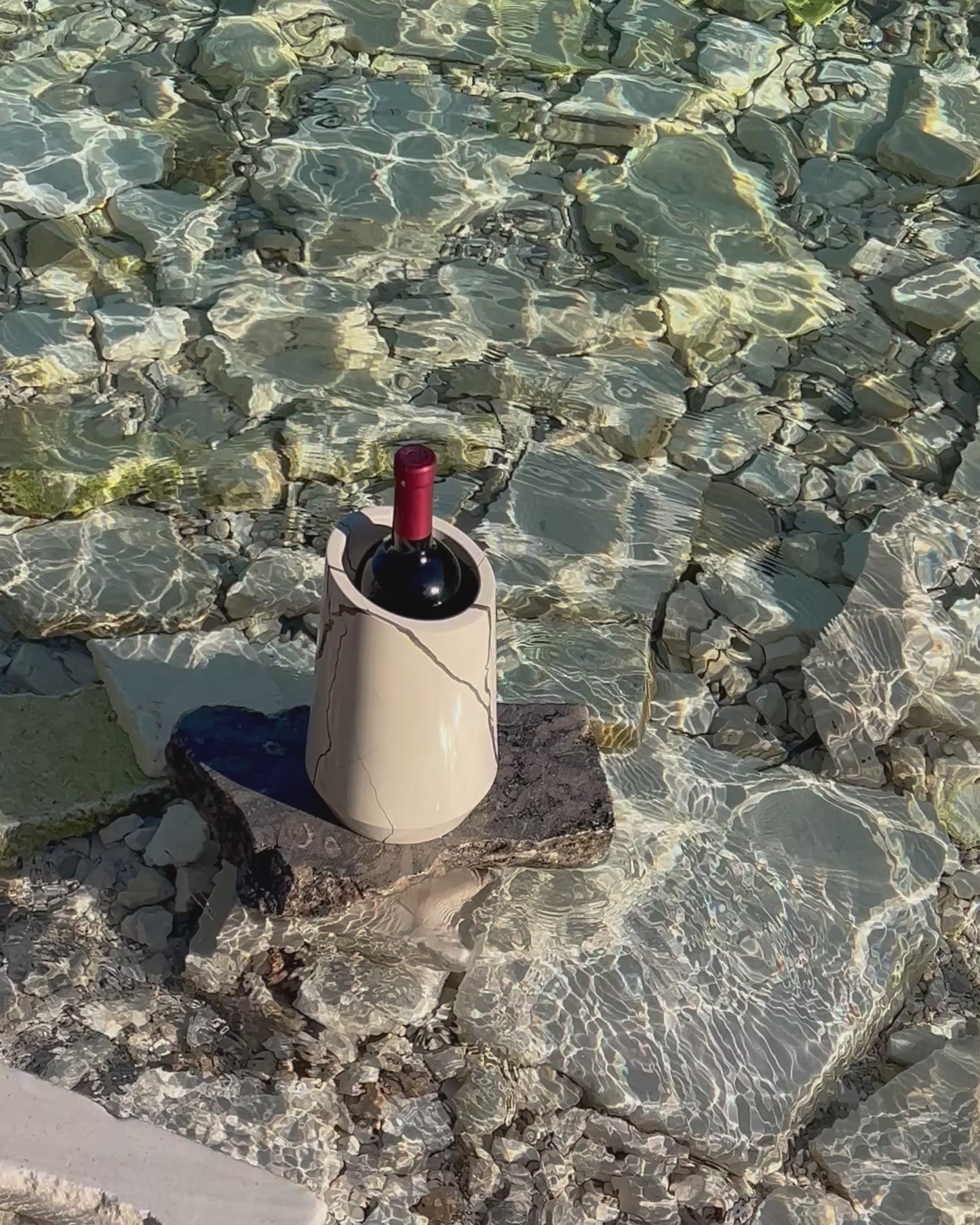 Weinkühler Vedran aus massivem Naturstein